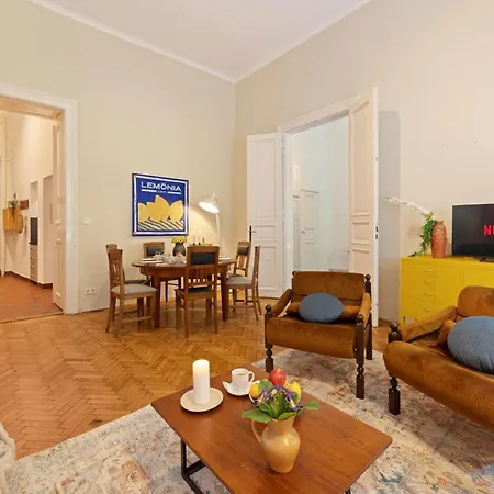 Designer 3br Loft & Mezzanine Near Synagogue * Budapešť