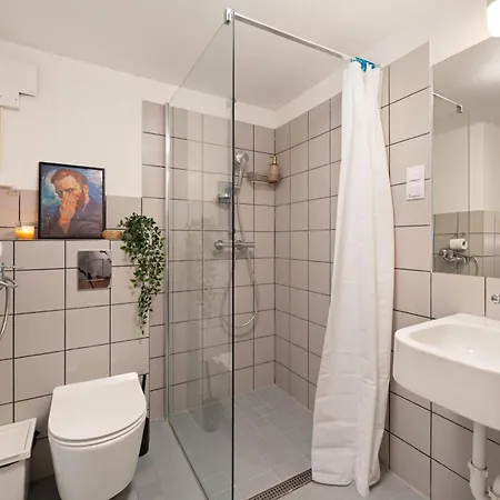 Designer 3br Loft & Mezzanine Near Synagogue *