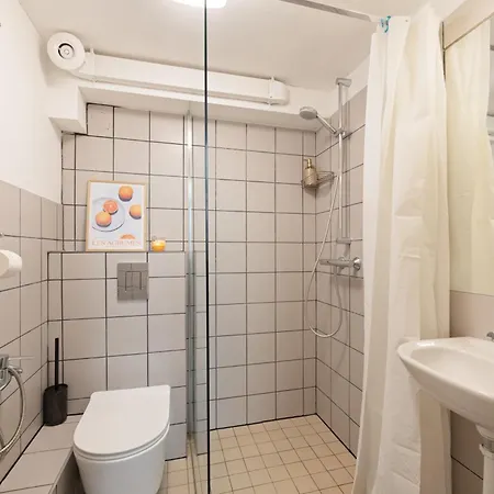 Designer 3br Loft & Mezzanine Near Synagogue