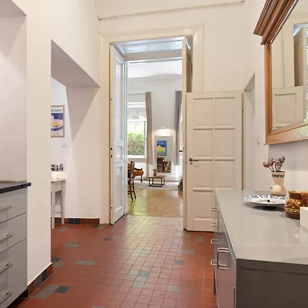 Apartment Designer 3br Loft & Mezzanine Near Synagogue